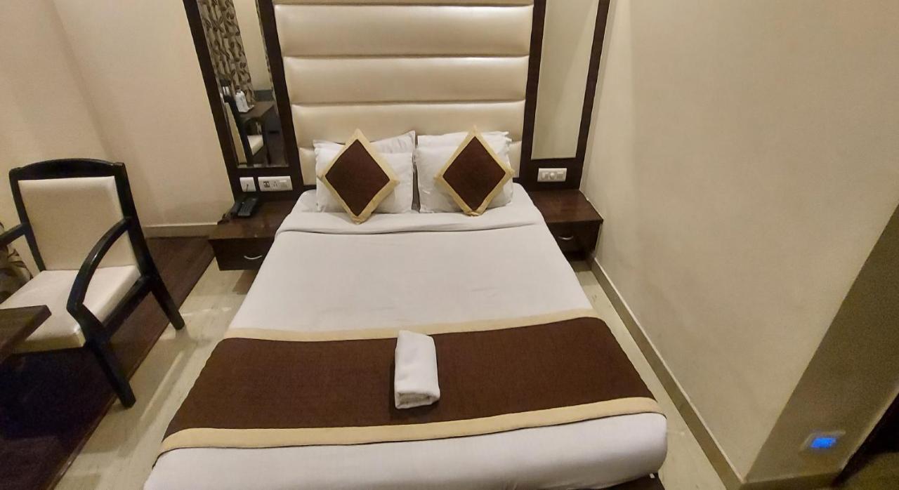 Hotel Goyal Palace Джайпур Екстериор снимка
